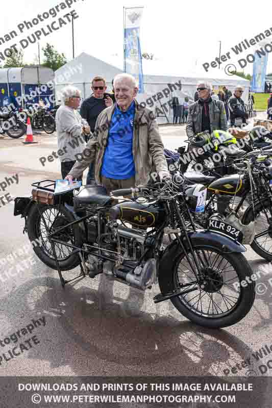 Vintage motorcycle club;eventdigitalimages;no limits trackdays;peter wileman photography;vintage motocycles;vmcc banbury run photographs